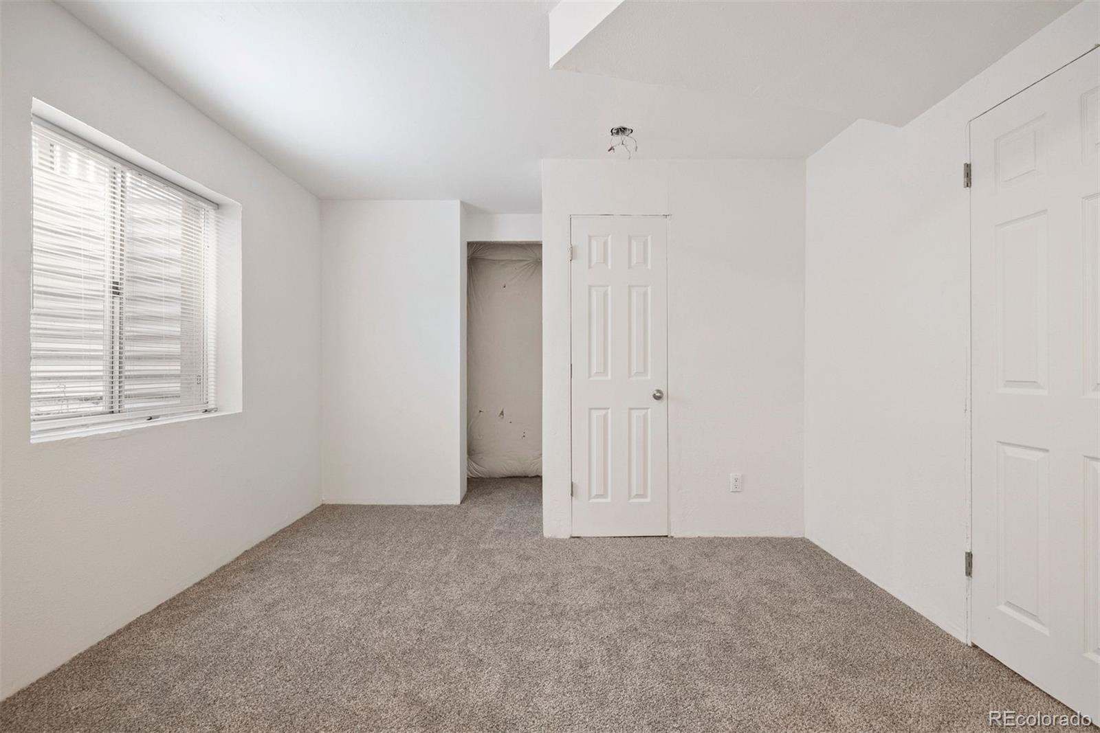 19153 E 39th Place