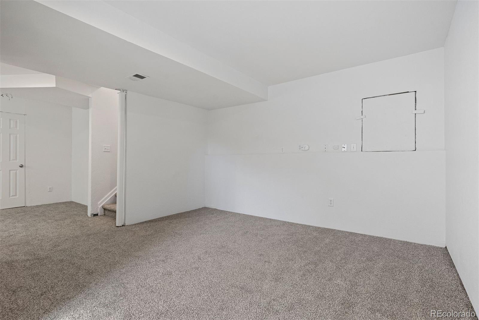19153 E 39th Place