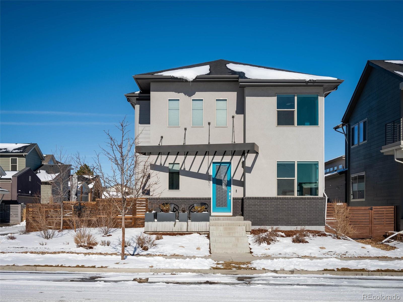 1371 W 67th Place
