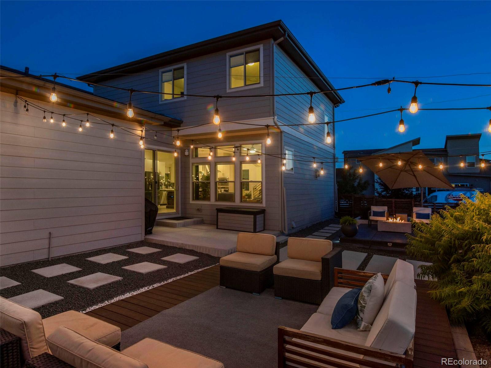 1371 W 67th Place
