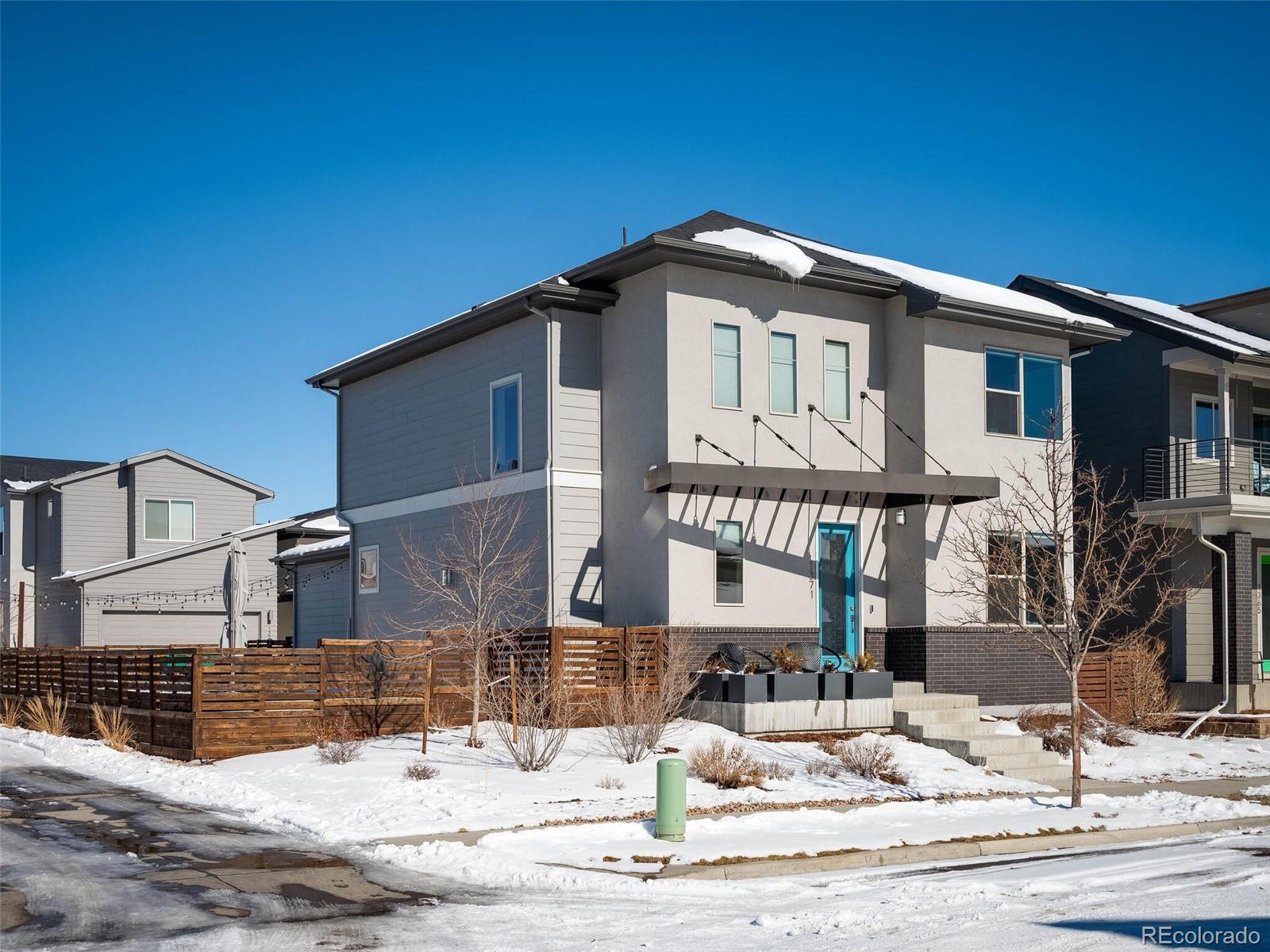 1371 W 67th Place