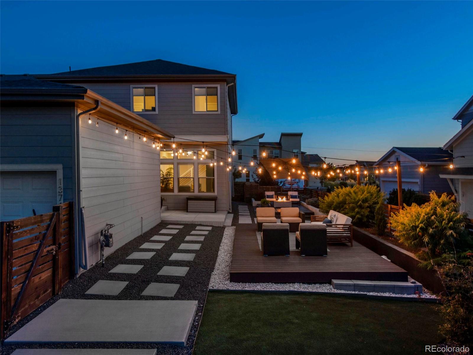 1371 W 67th Place