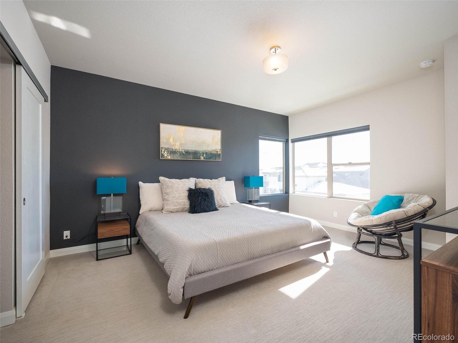 1371 W 67th Place
