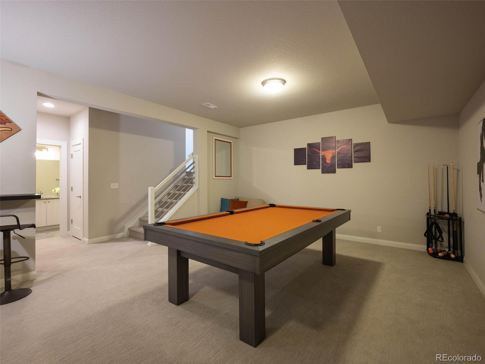 1371 W 67th Place