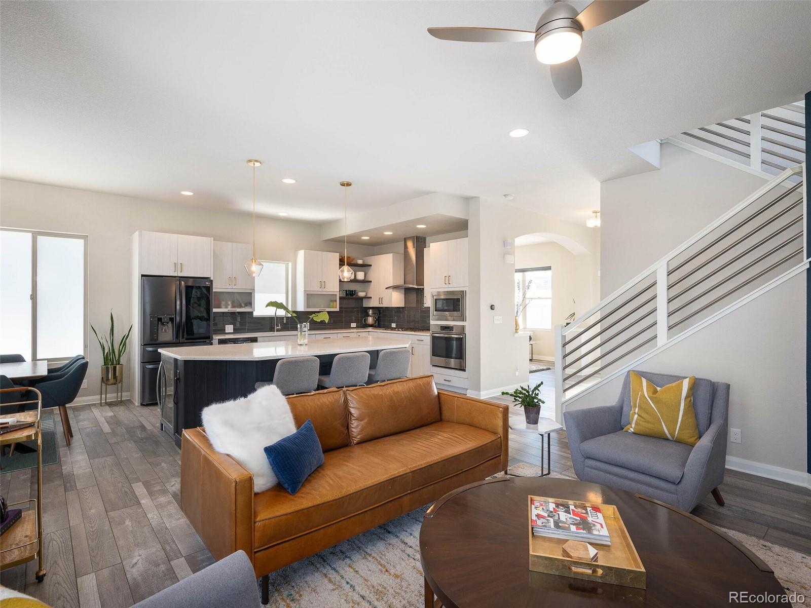 1371 W 67th Place