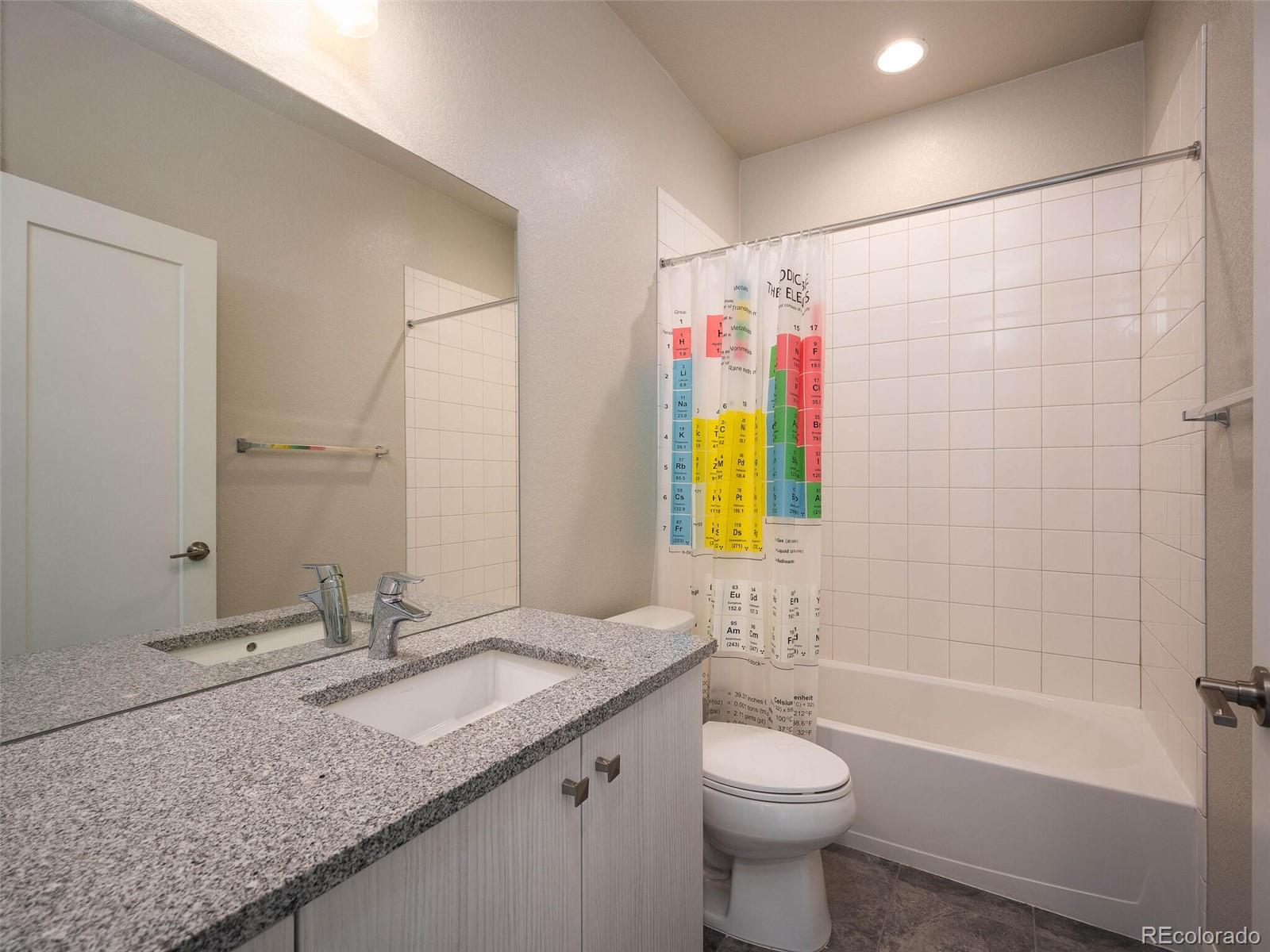 1371 W 67th Place