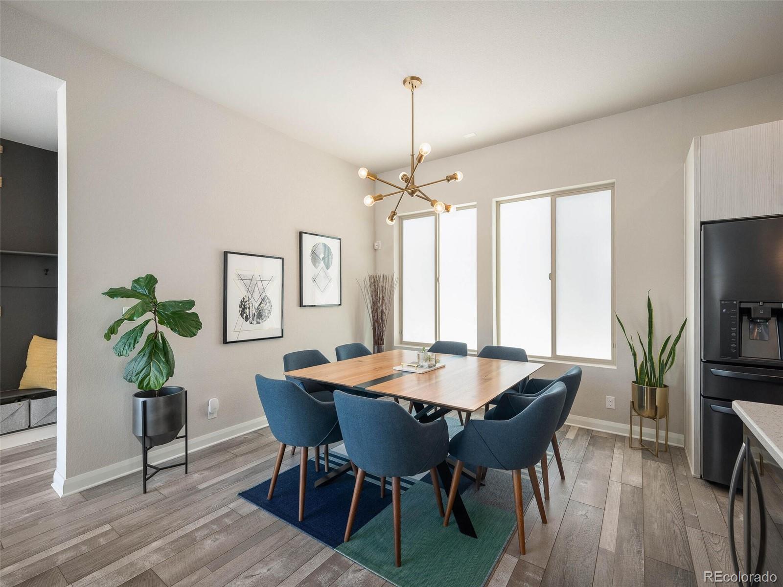 1371 W 67th Place