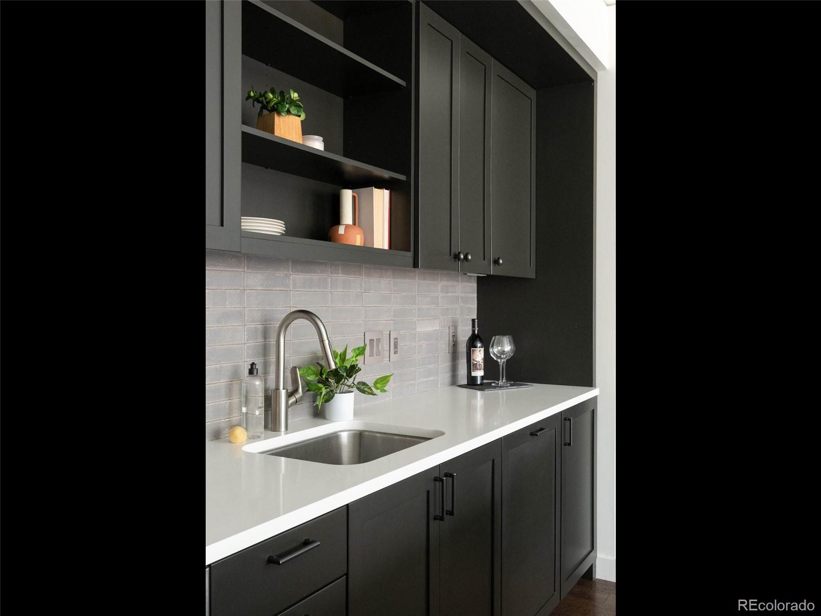 1750 Wewatta Street Unit: 900