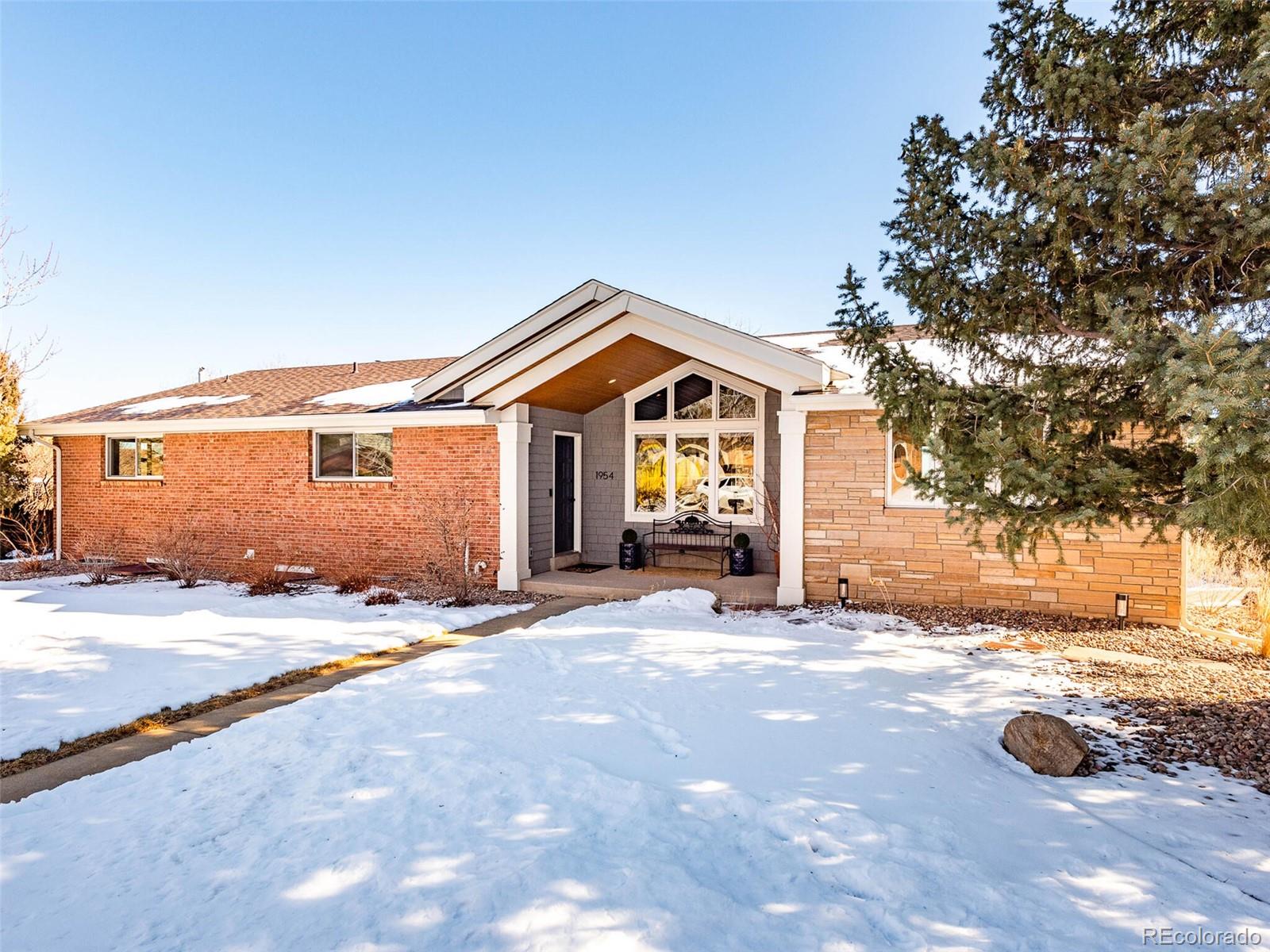 1954 Goldenvue Drive