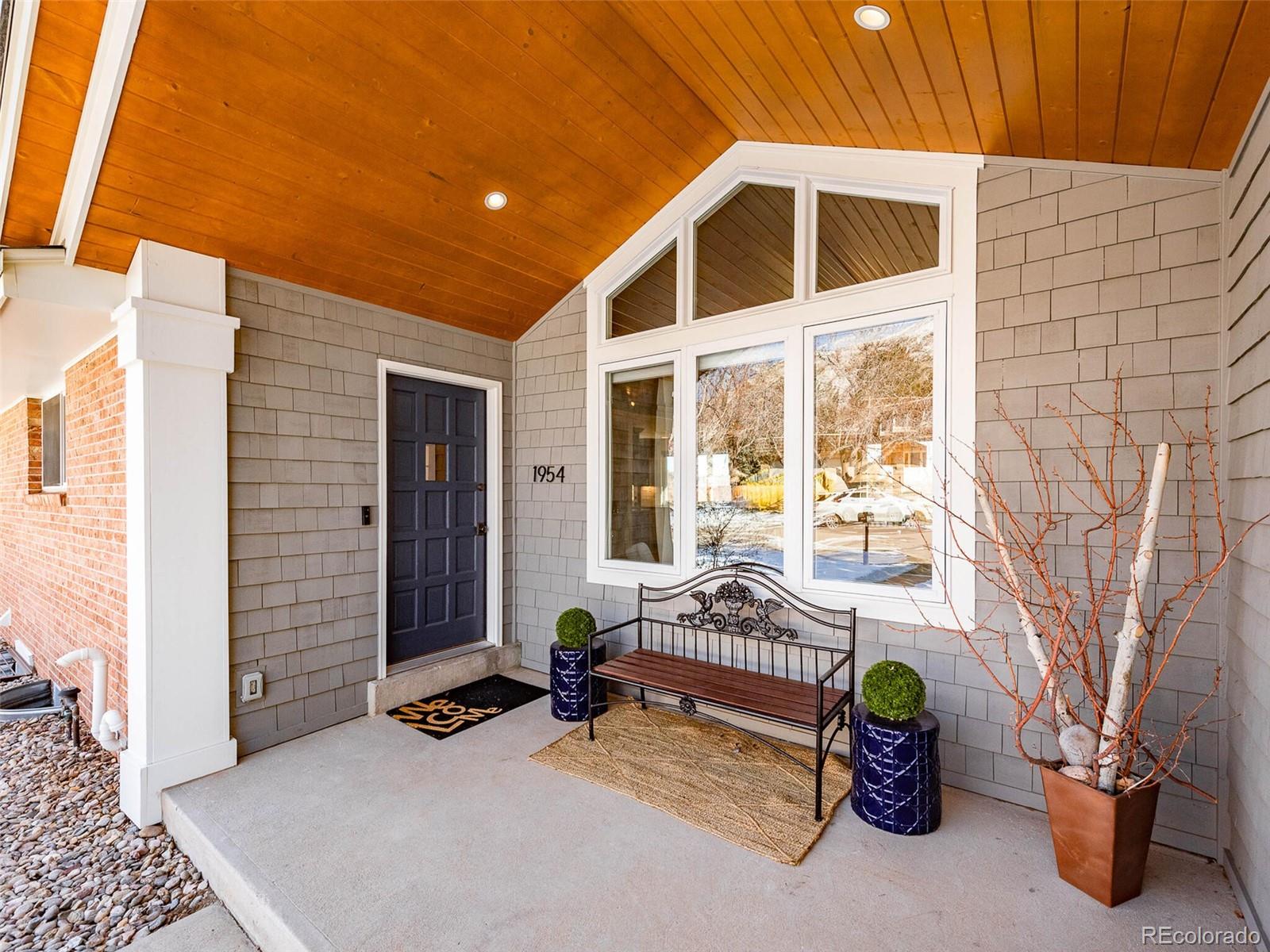 1954 Goldenvue Drive