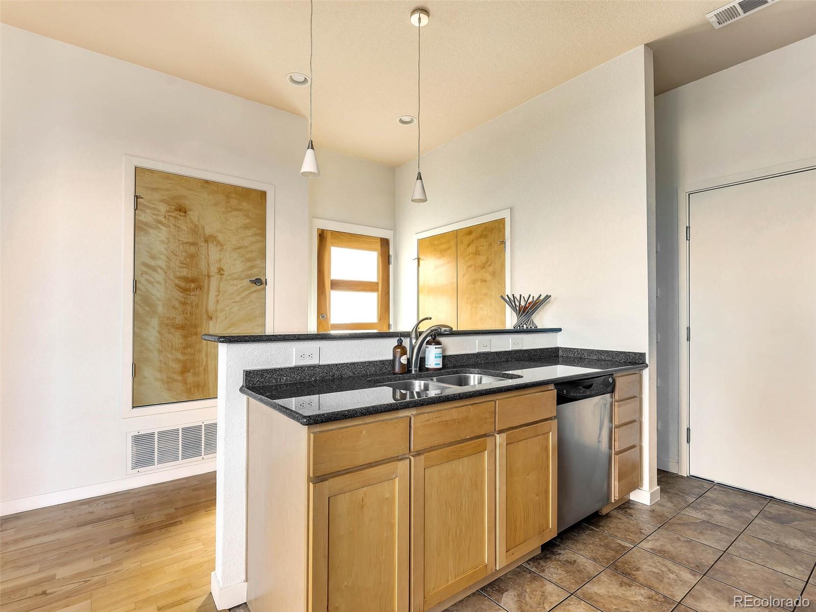 3095 Blake Street Unit: 1