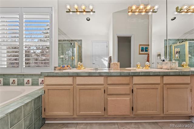 1011 S Valentia Street Unit: 121