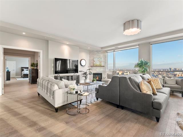 2001 Lincoln Street Unit: 2524L
