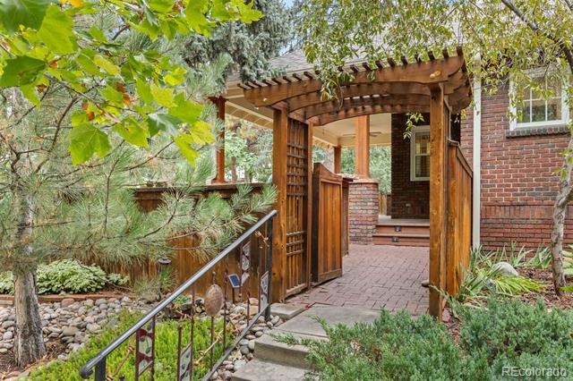 4305 E 17th Avenue Parkway