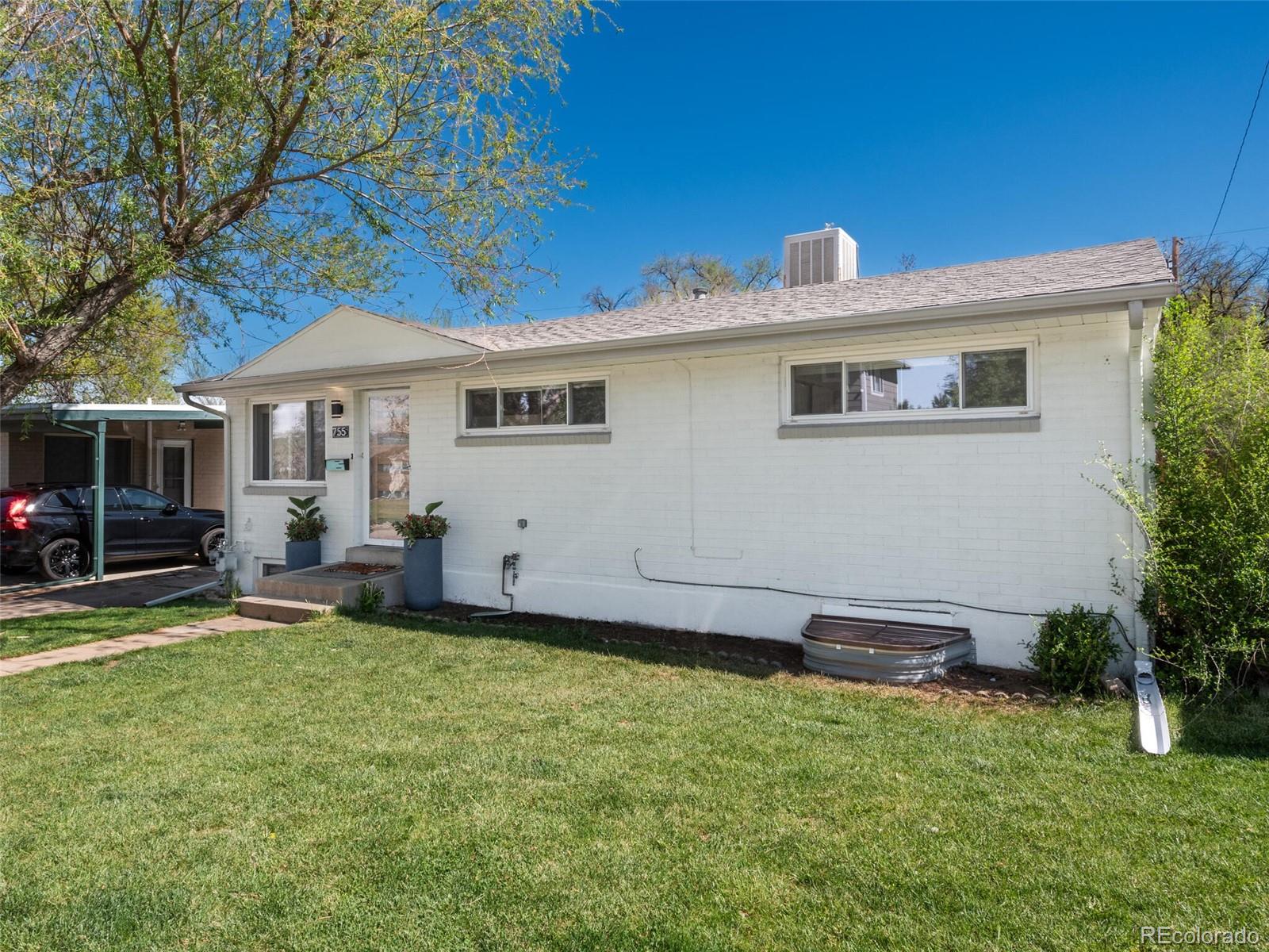 755 W Nassau Way