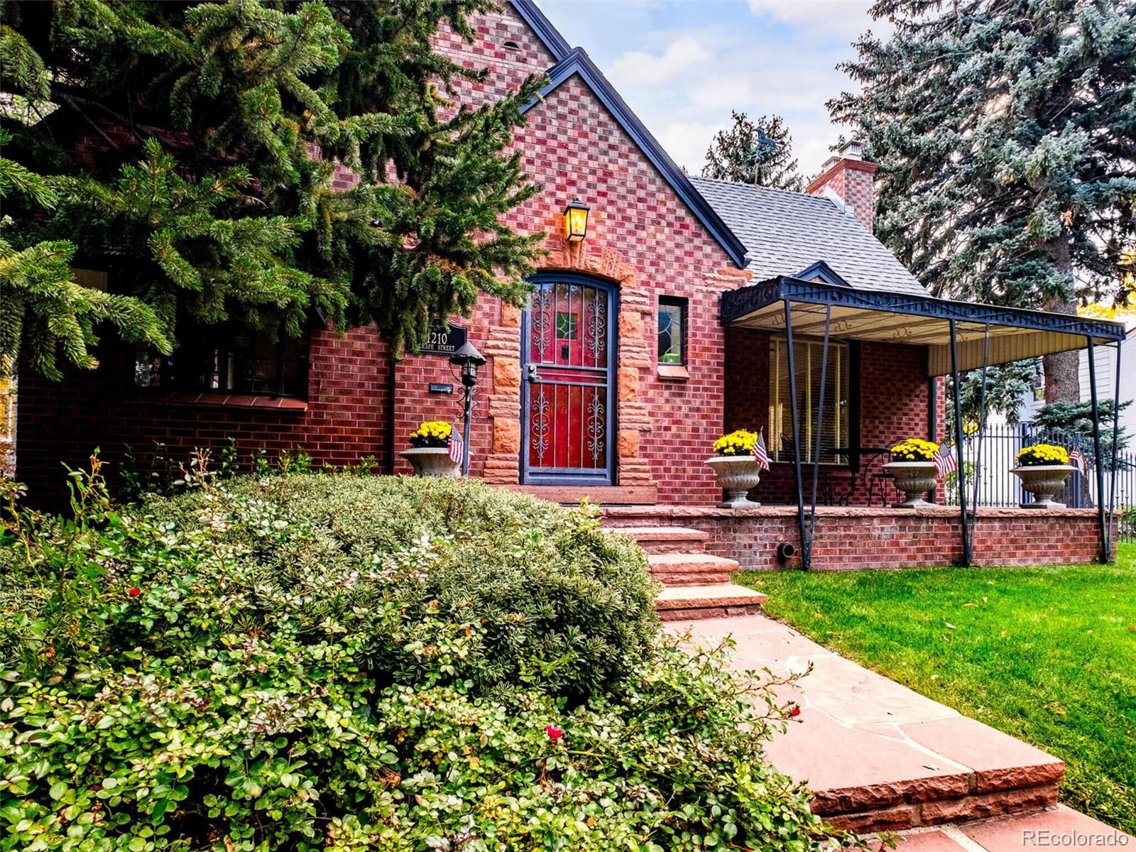 1210 Grape Street
