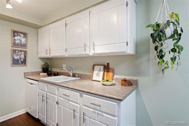 625 N Pennsylvania Street Unit: 312