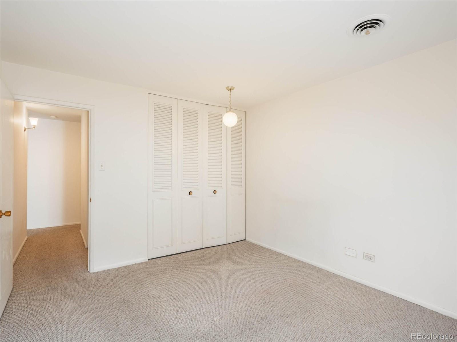 4570 E Yale Avenue Unit: 406