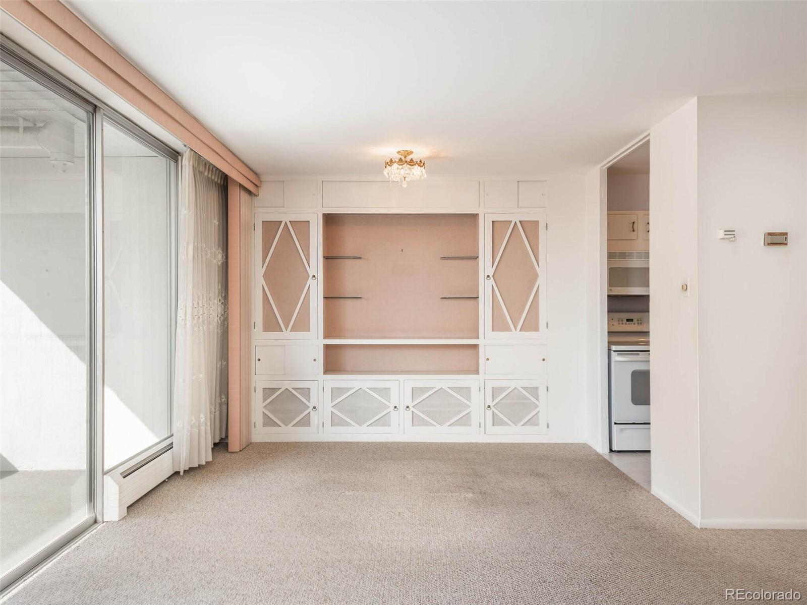 4570 E Yale Avenue Unit: 406