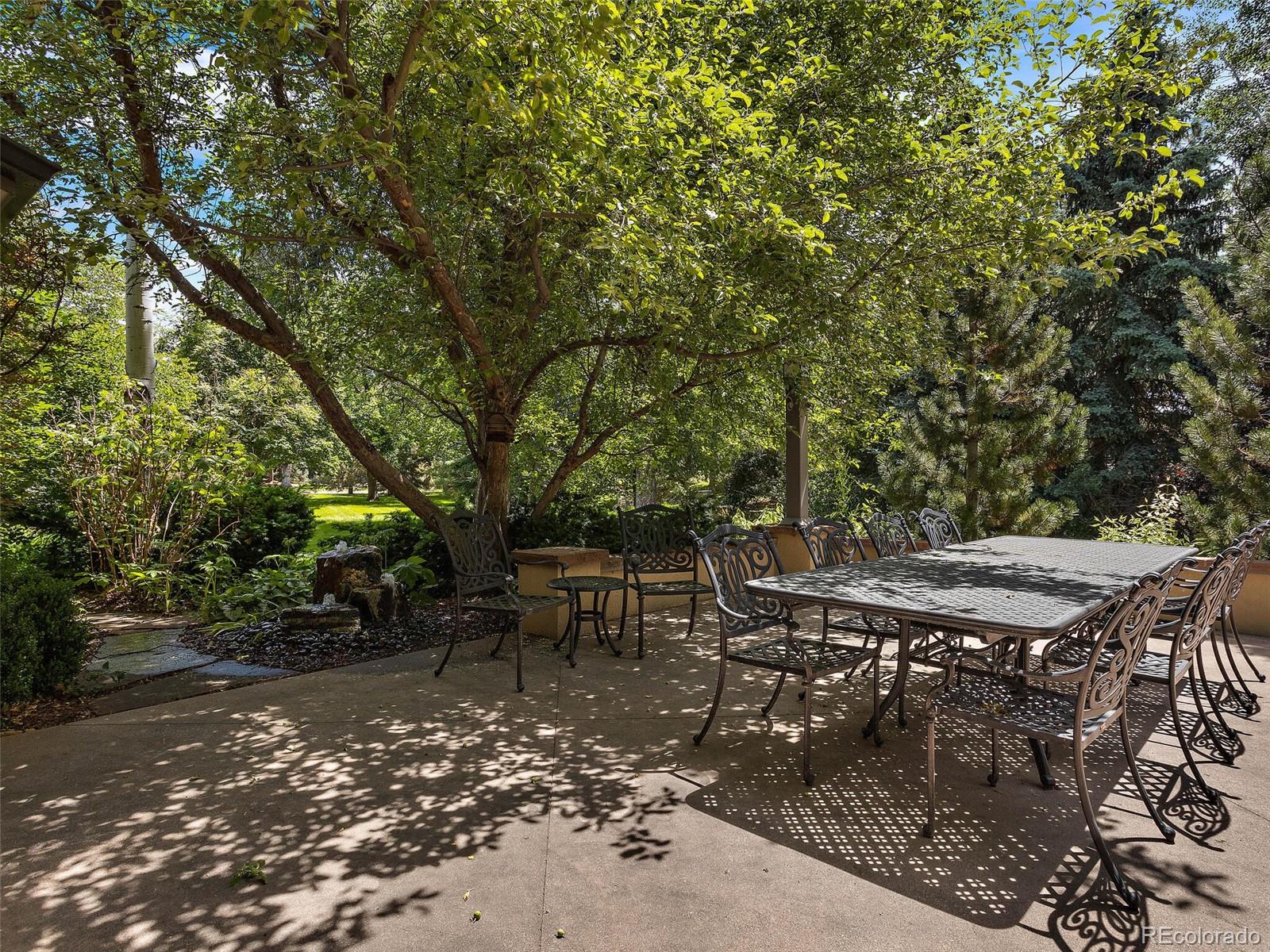 2250 Green Oaks Lane