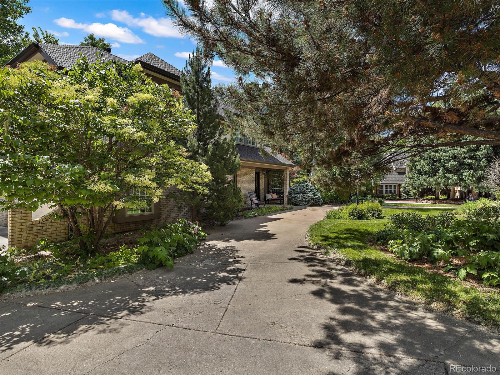 2250 Green Oaks Lane