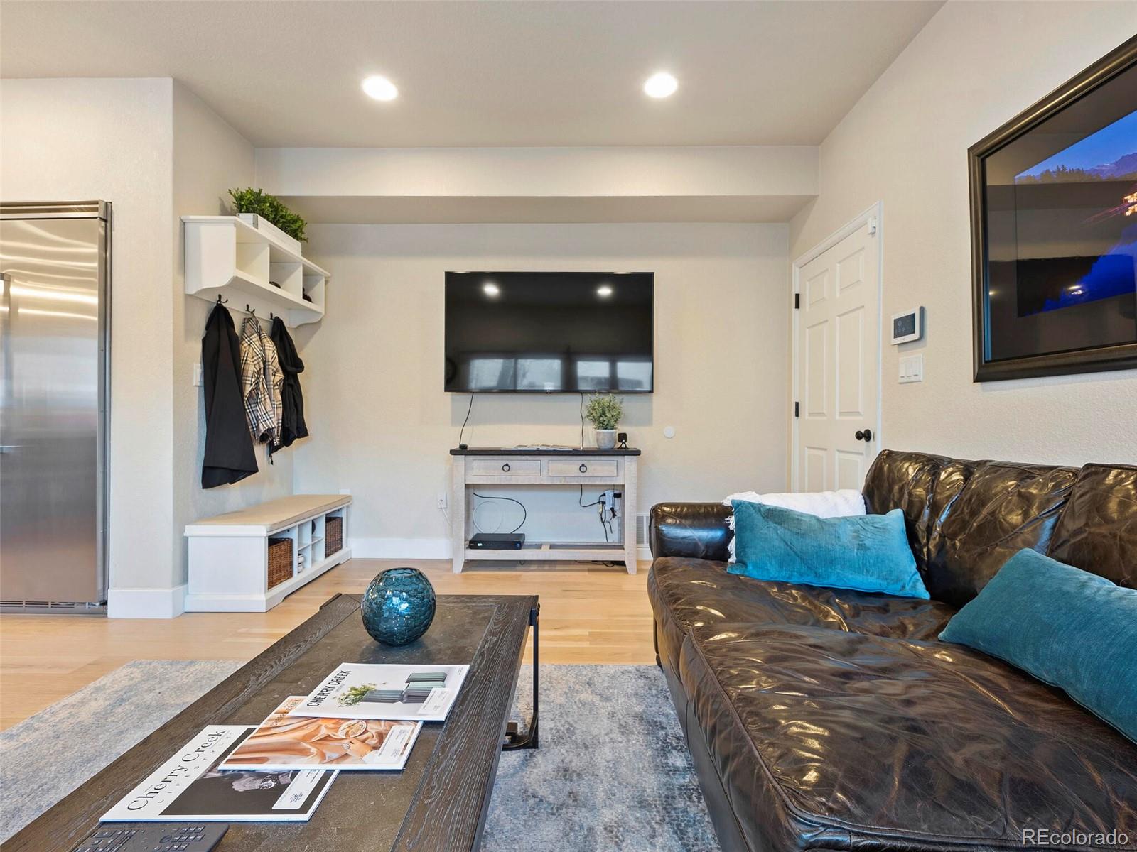 521 Steele Street