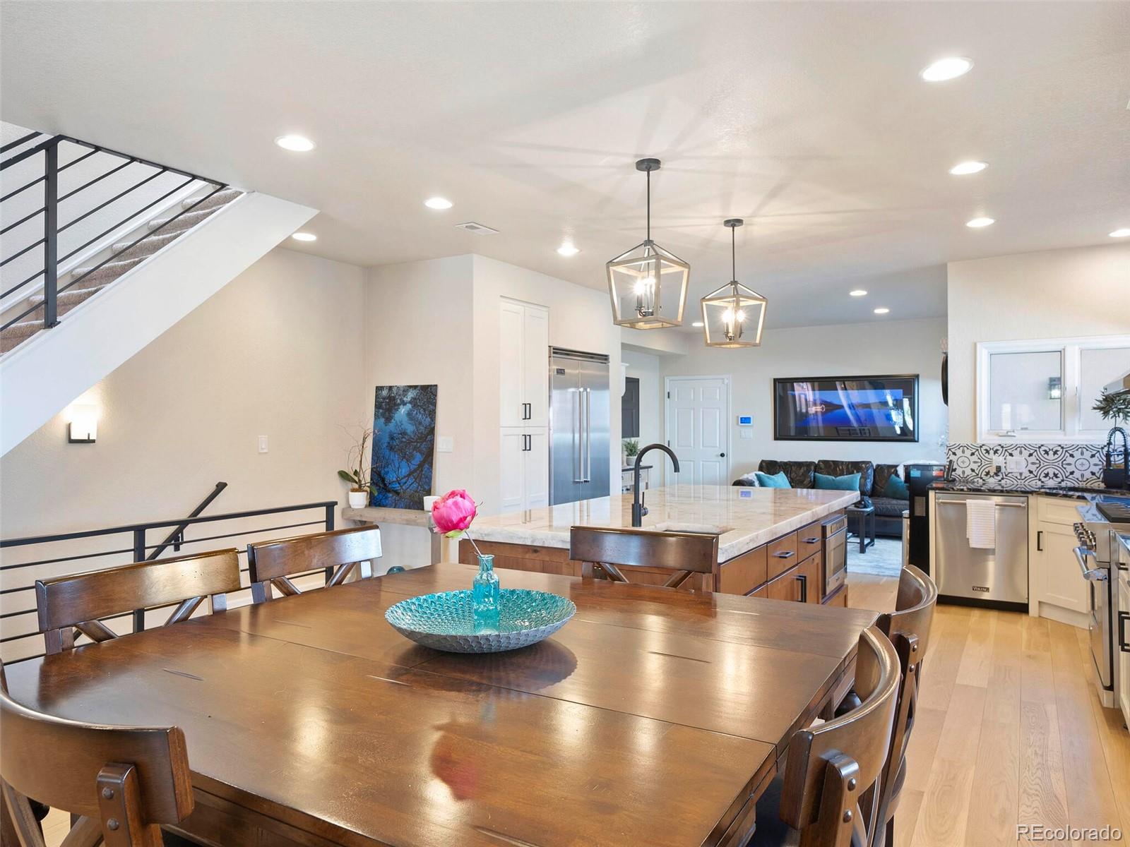 521 Steele Street