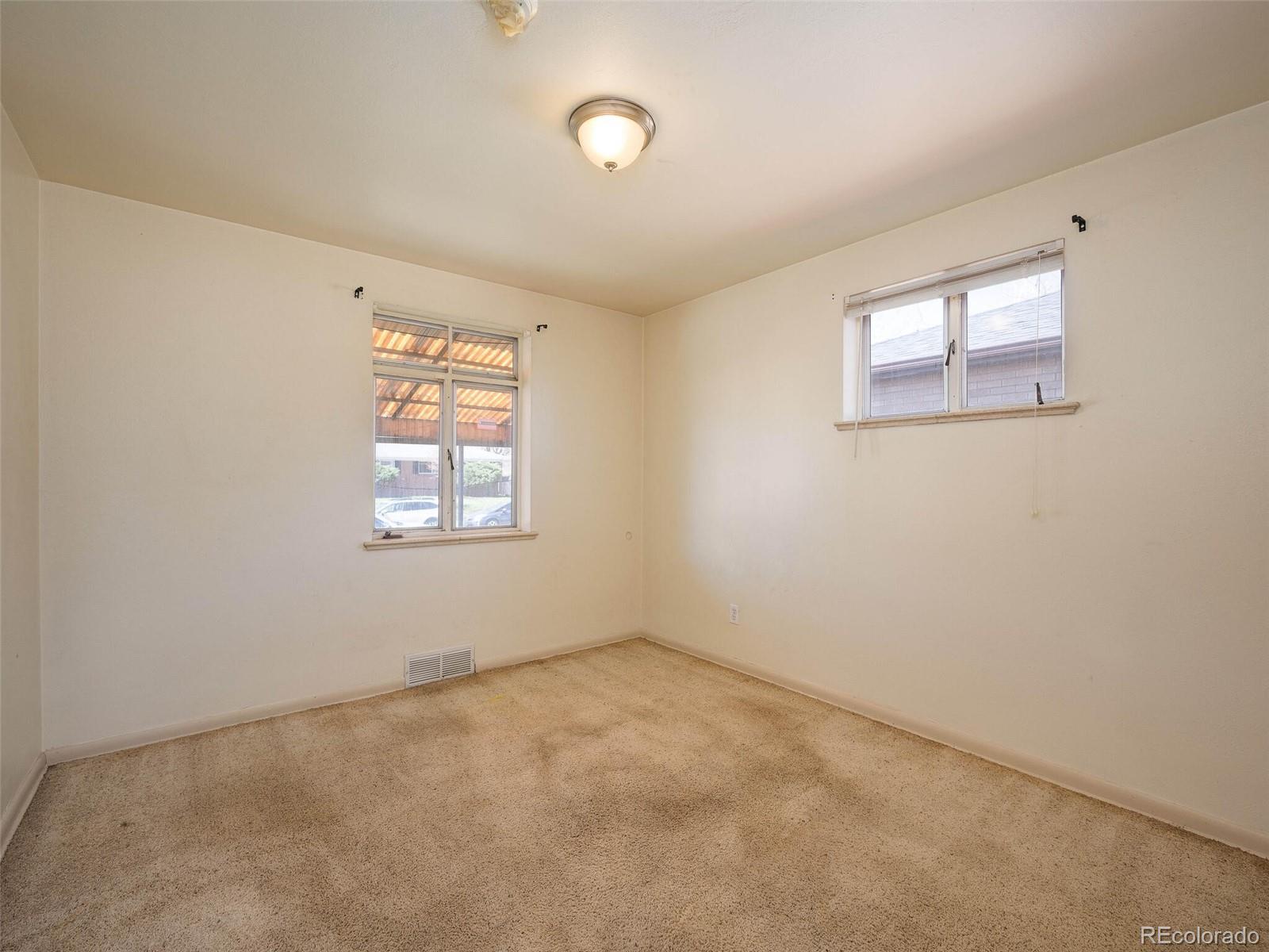 2000 Lamar Street