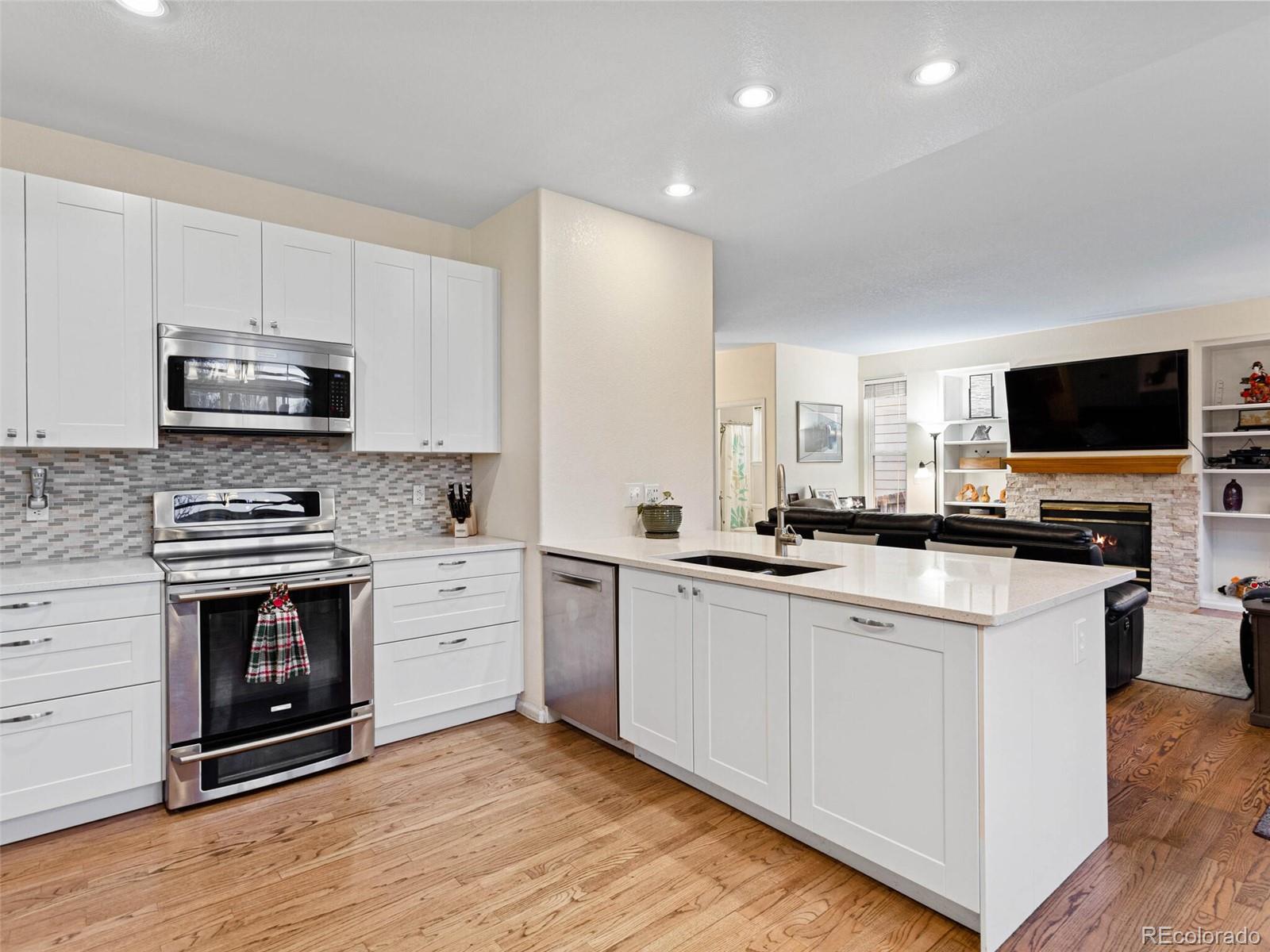 8226 Gray Court