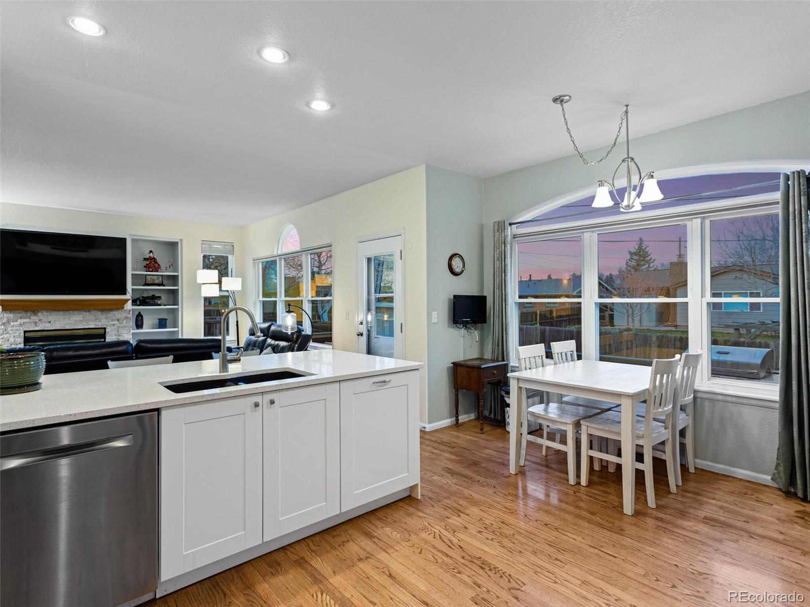 8226 Gray Court