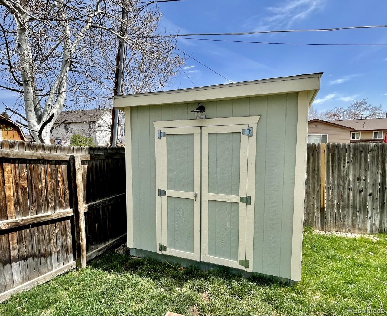 8226 Gray Court