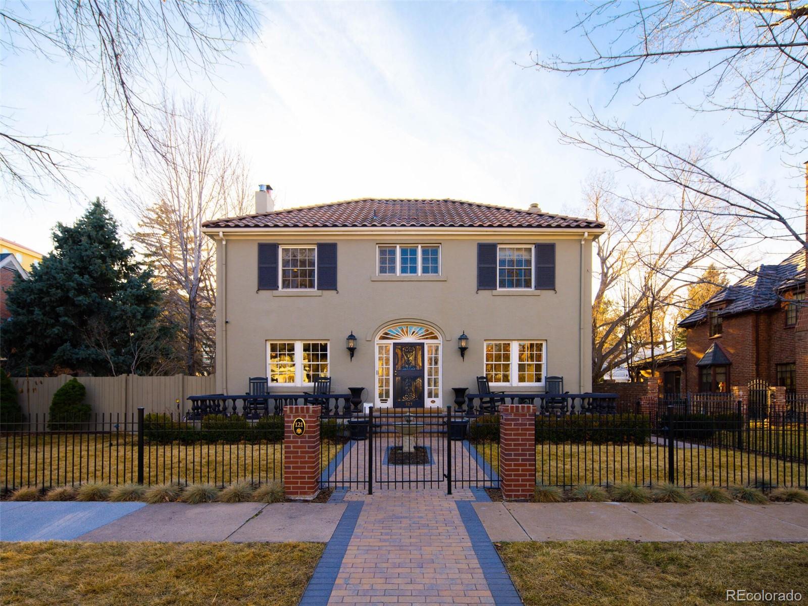 121 N Marion Street