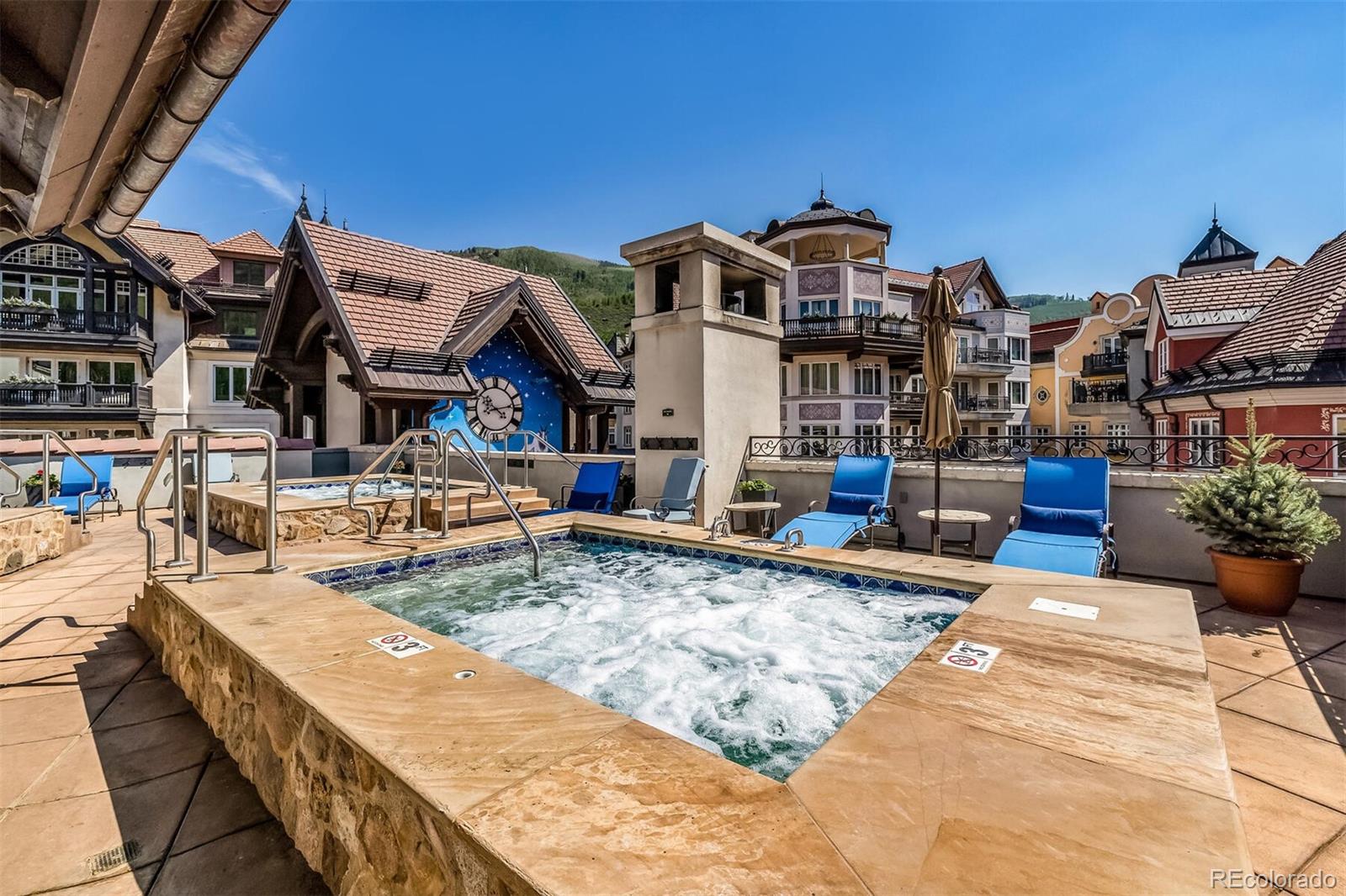 675 Lionshead Place Unit: 422