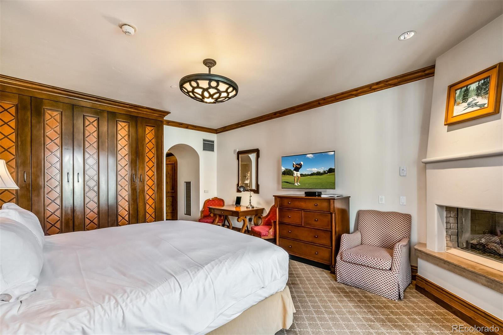 675 Lionshead Place Unit: 422