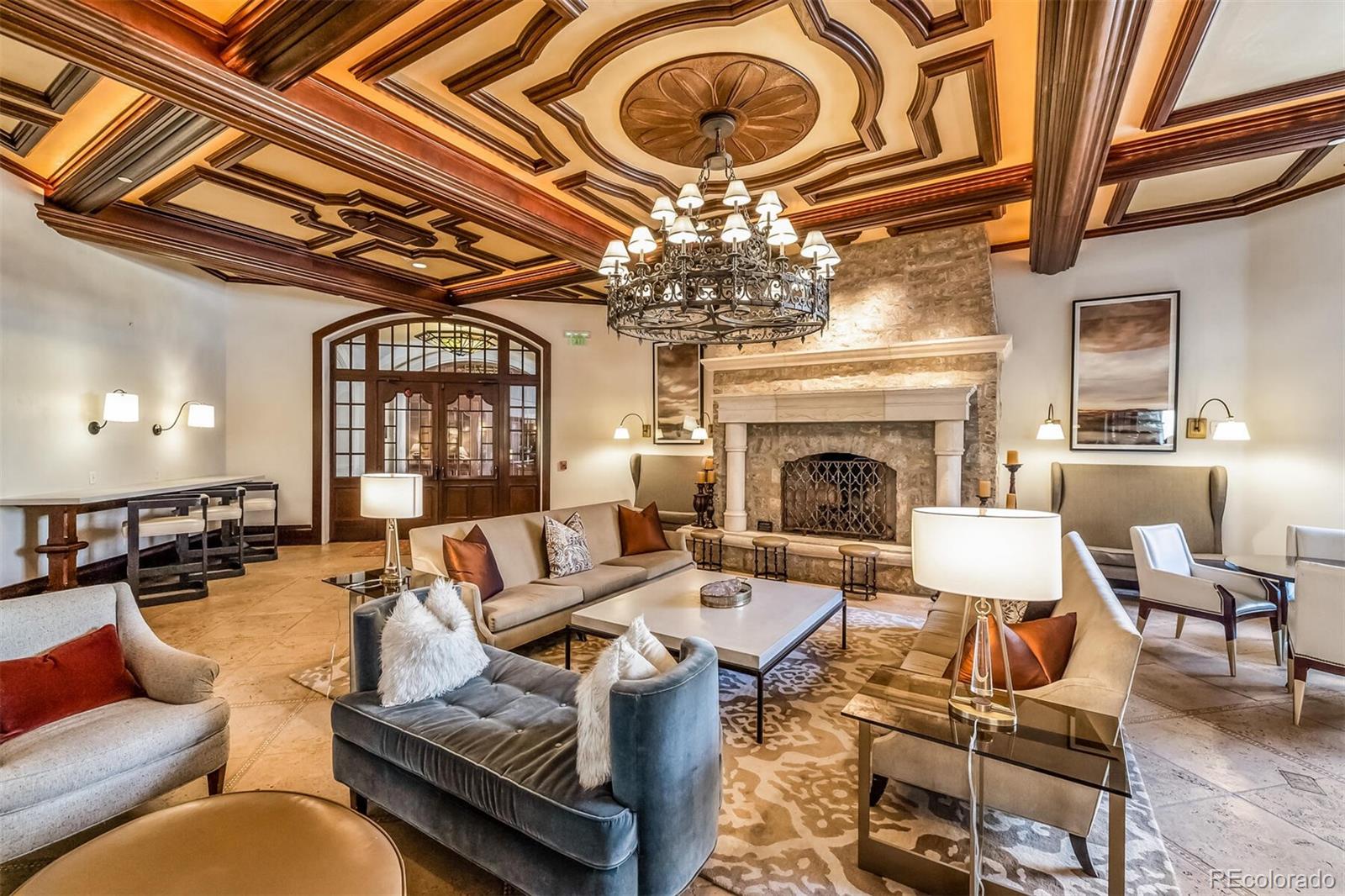 675 Lionshead Place Unit: 422