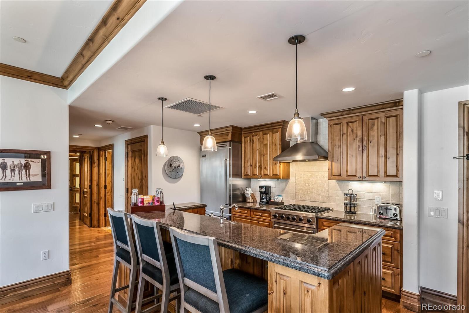 675 Lionshead Place Unit: 422