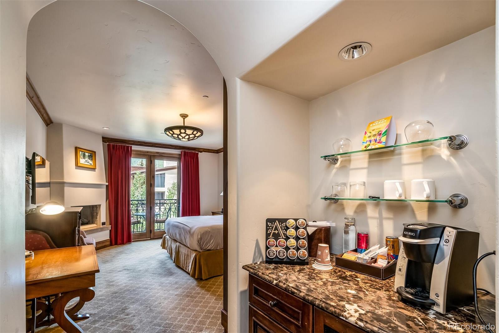 675 Lionshead Place Unit: 422