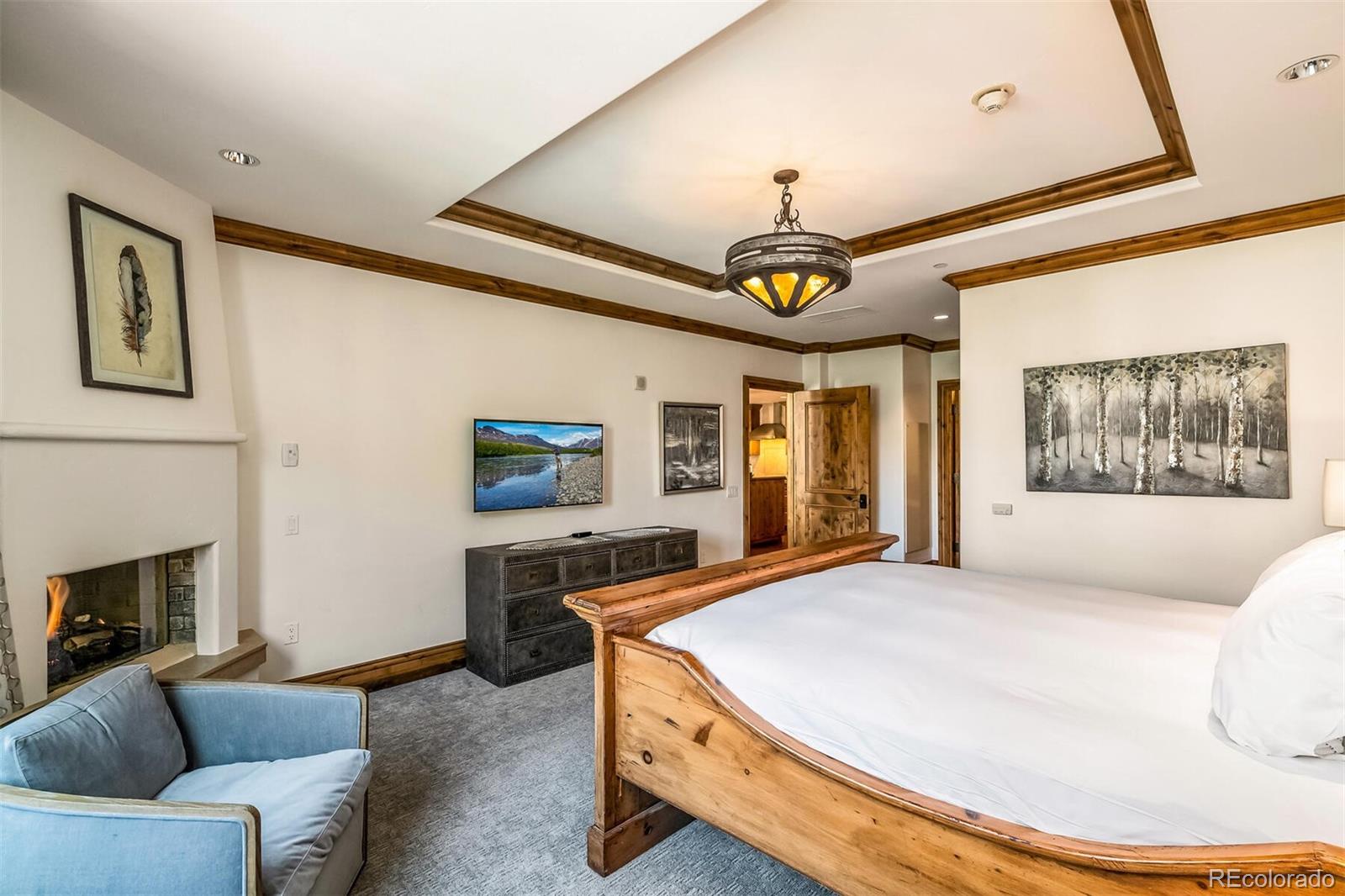 675 Lionshead Place Unit: 422