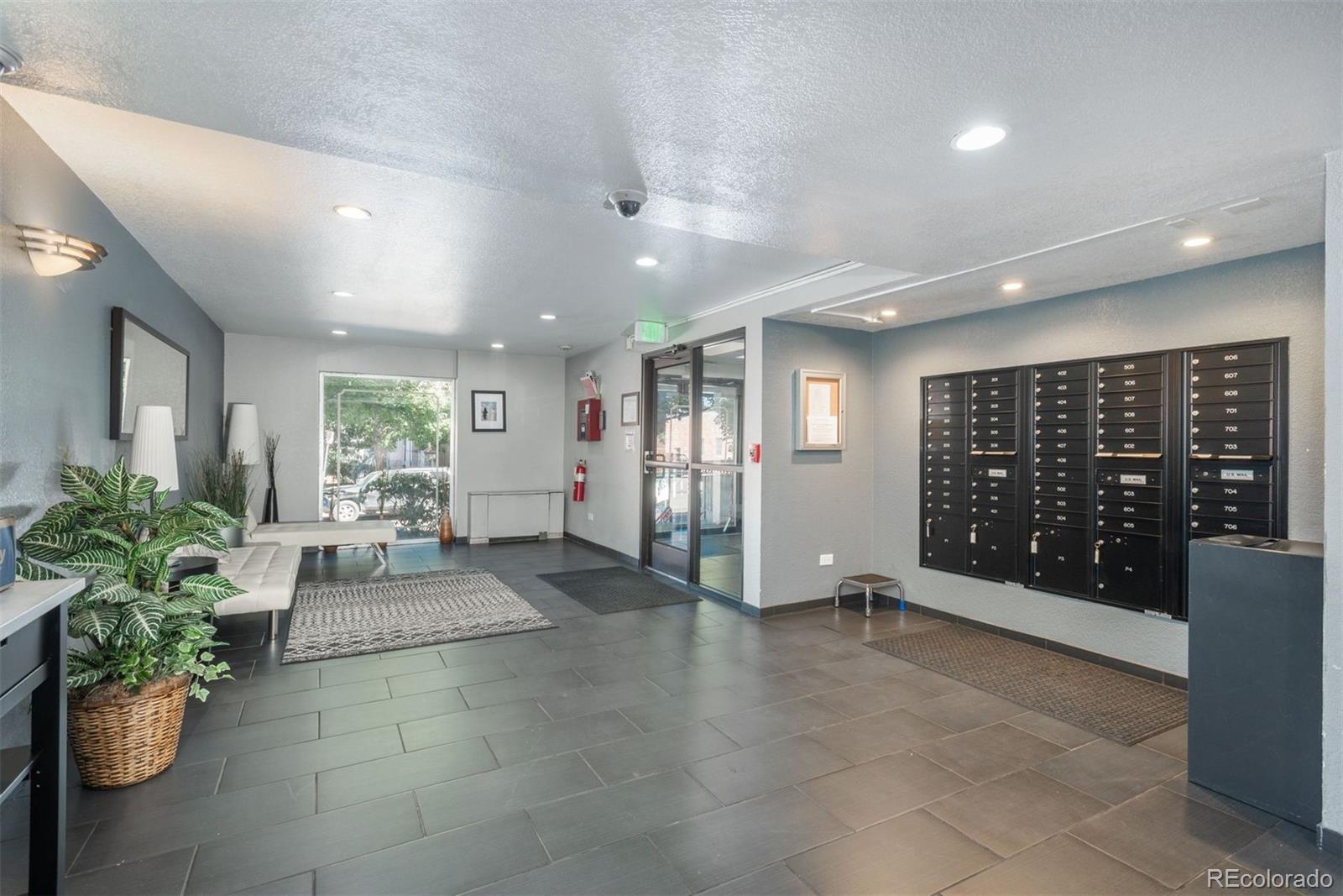 1441 N Humboldt Street Unit: 307