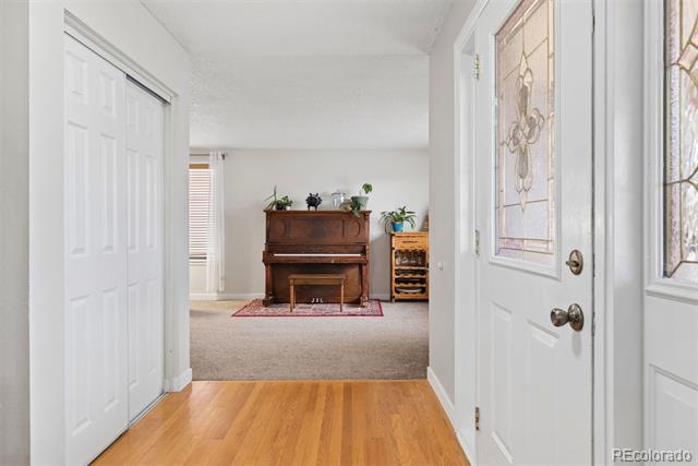 8015 W Calhoun Place