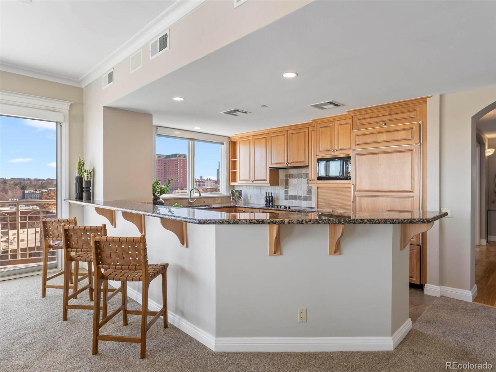 400 E 3rd Avenue Unit: 701