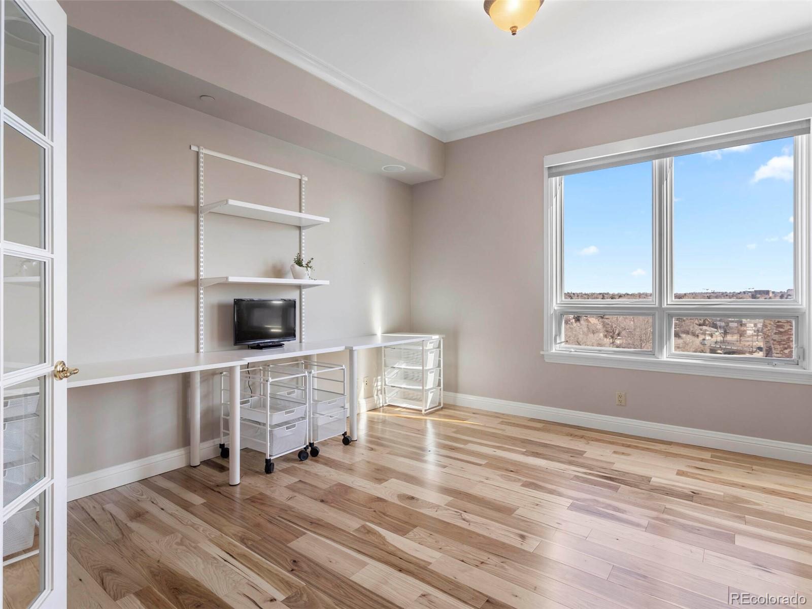 400 E 3rd Avenue Unit: 701