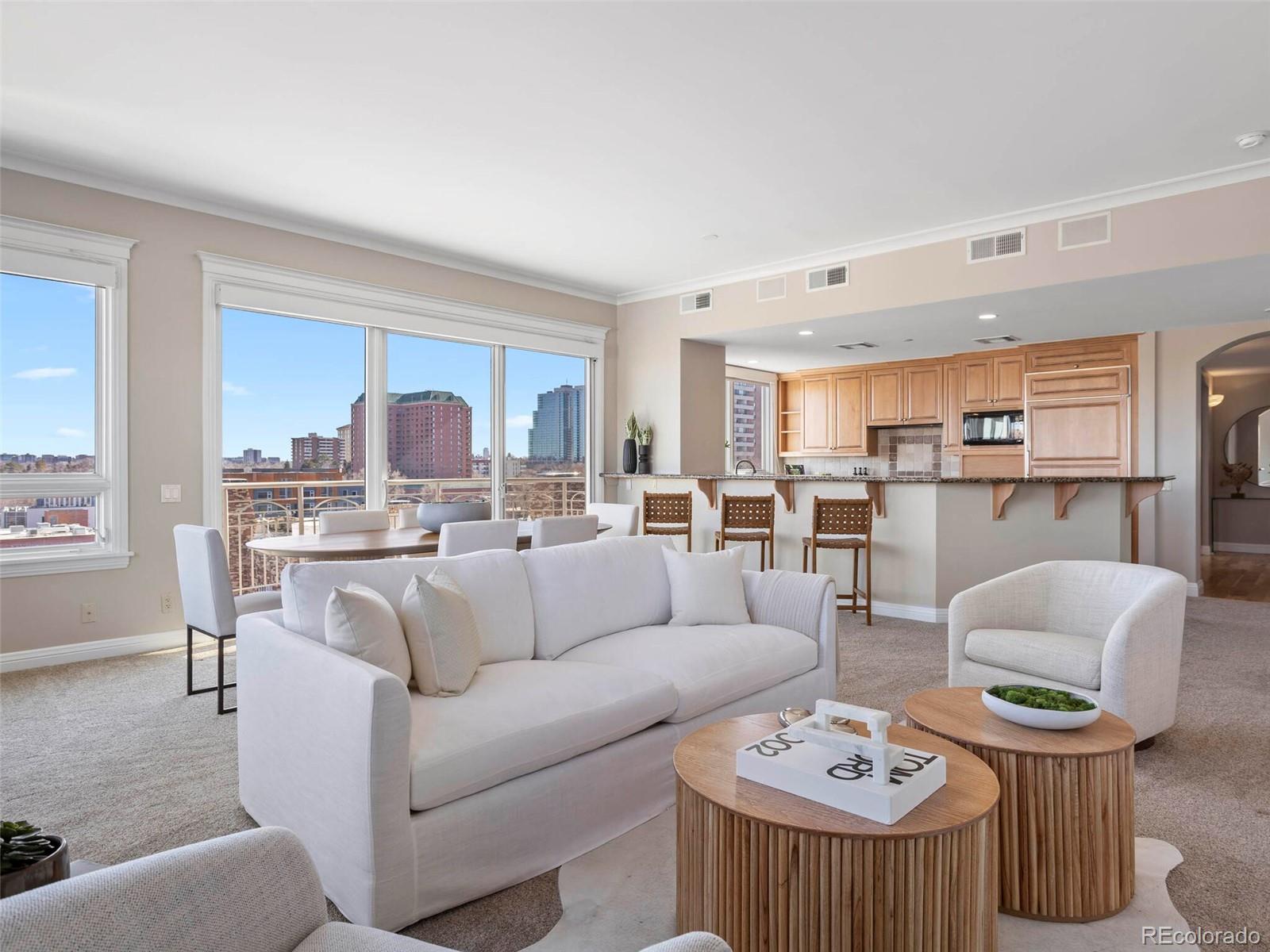 400 E 3rd Avenue Unit: 701