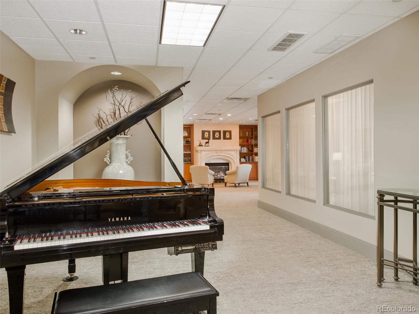 400 E 3rd Avenue Unit: 701