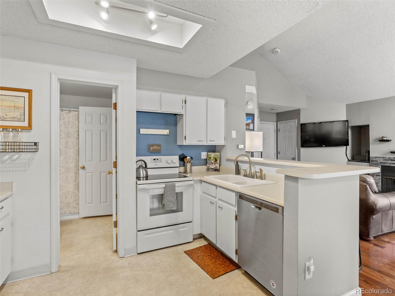 884 S Reed Court Unit: B
