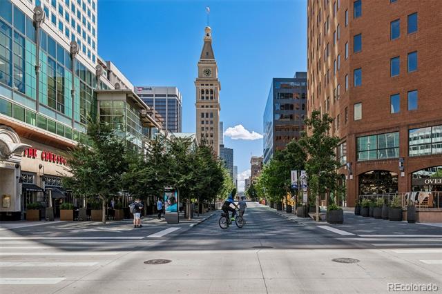1625 Larimer Street Unit: 1208