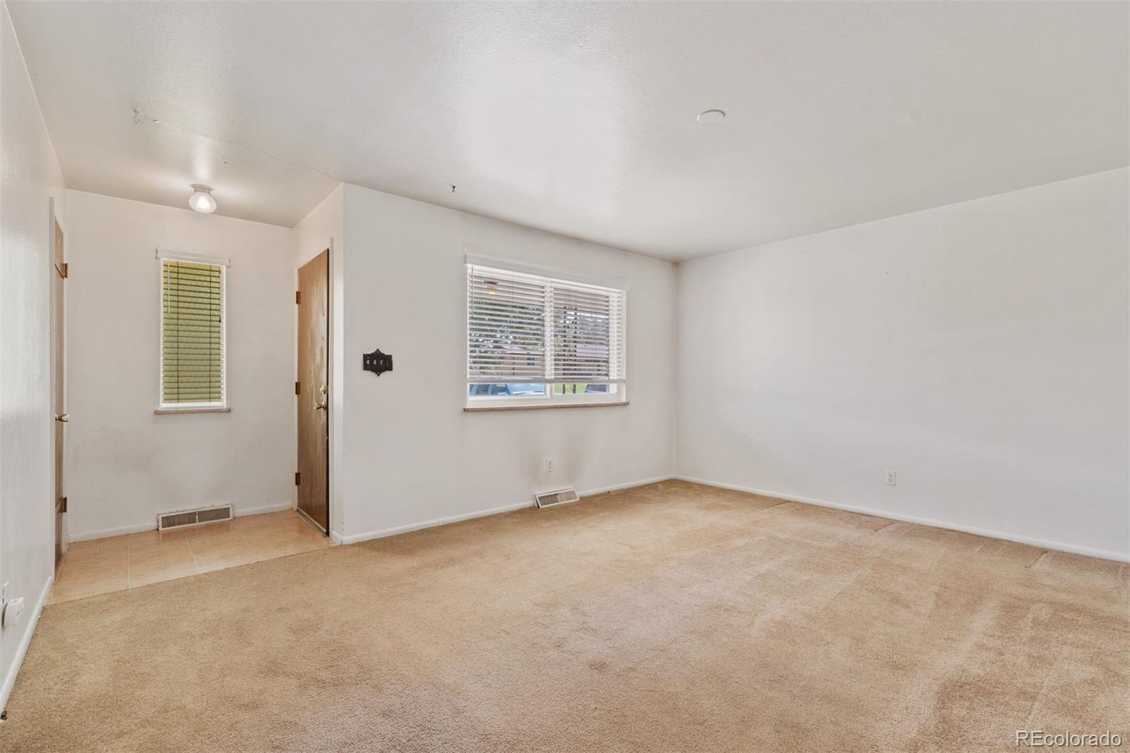 5371 King Court