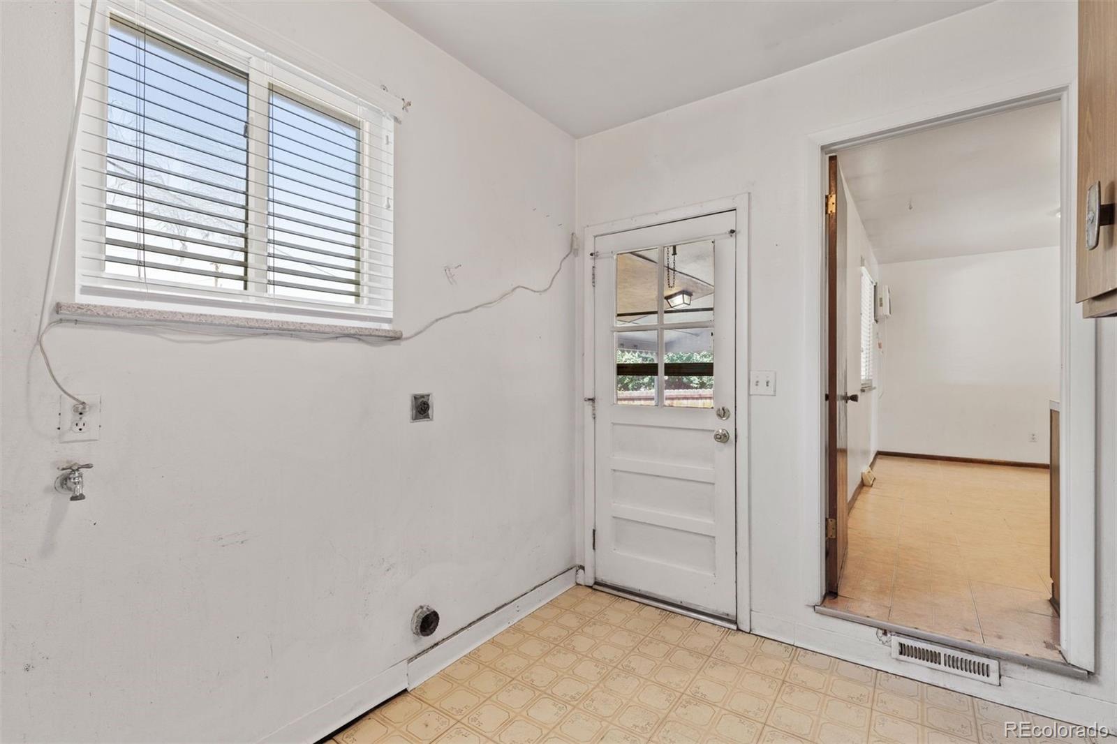 5371 King Court
