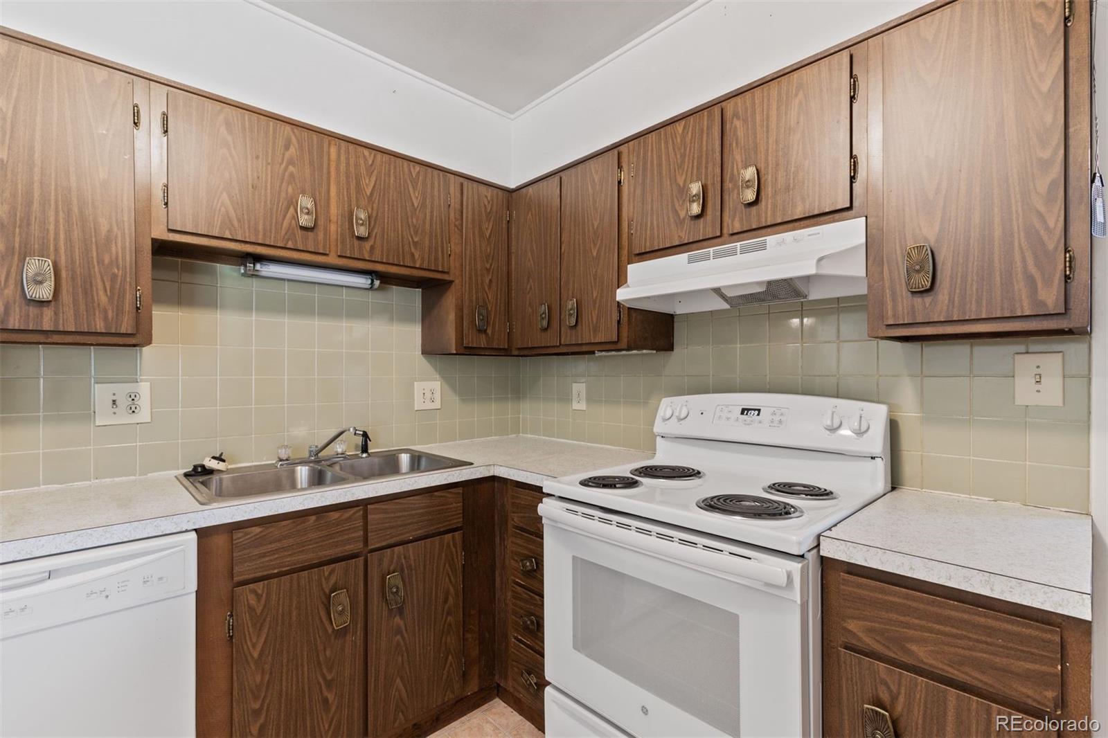 5371 King Court