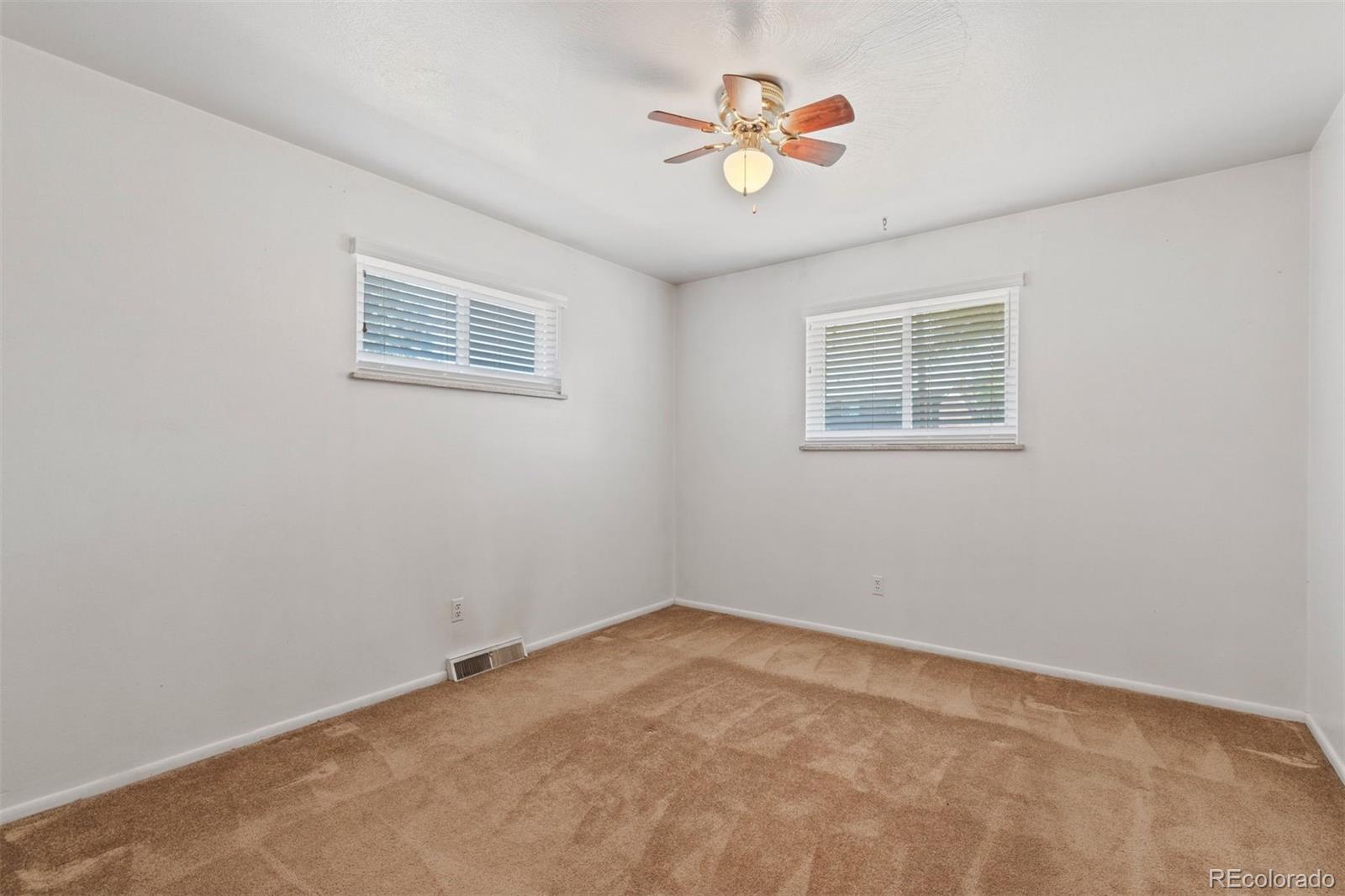 5371 King Court